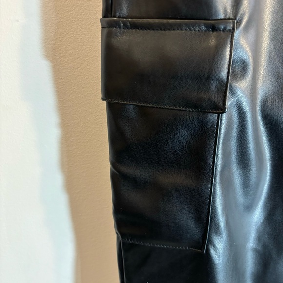 GAP Sz M Easy Pant Faux Leather Straight Leg Cargo Style Elastic Waist NEW - Picture 5 of 13